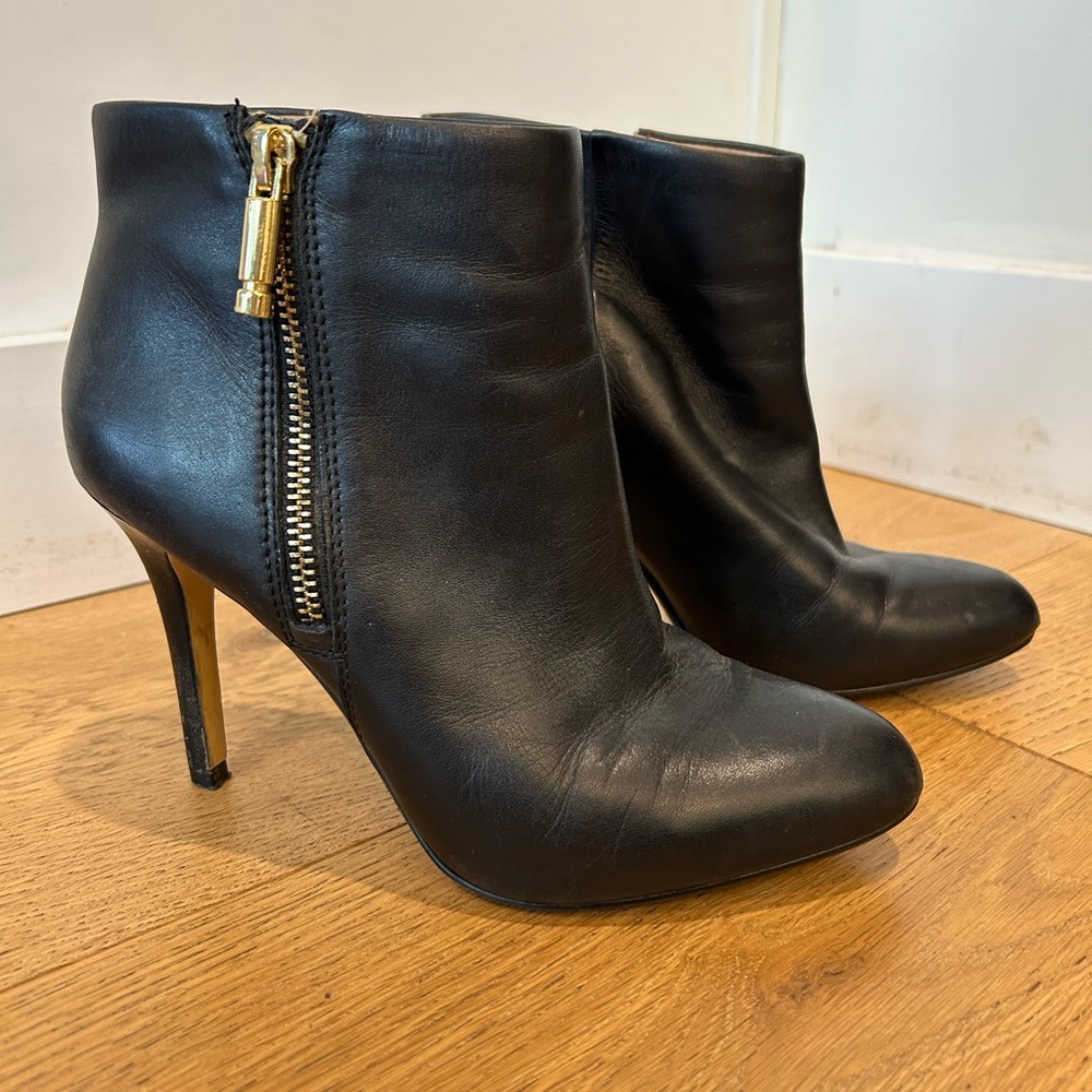 Banana Republic Black Leather Booties - Size 7